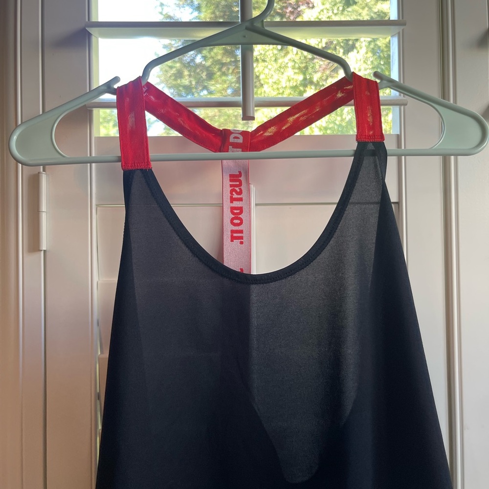 Nike Just Do It Dri-fit, Loose Fit Black, Red, and White Workout Top Size M - Picture 5 of 8